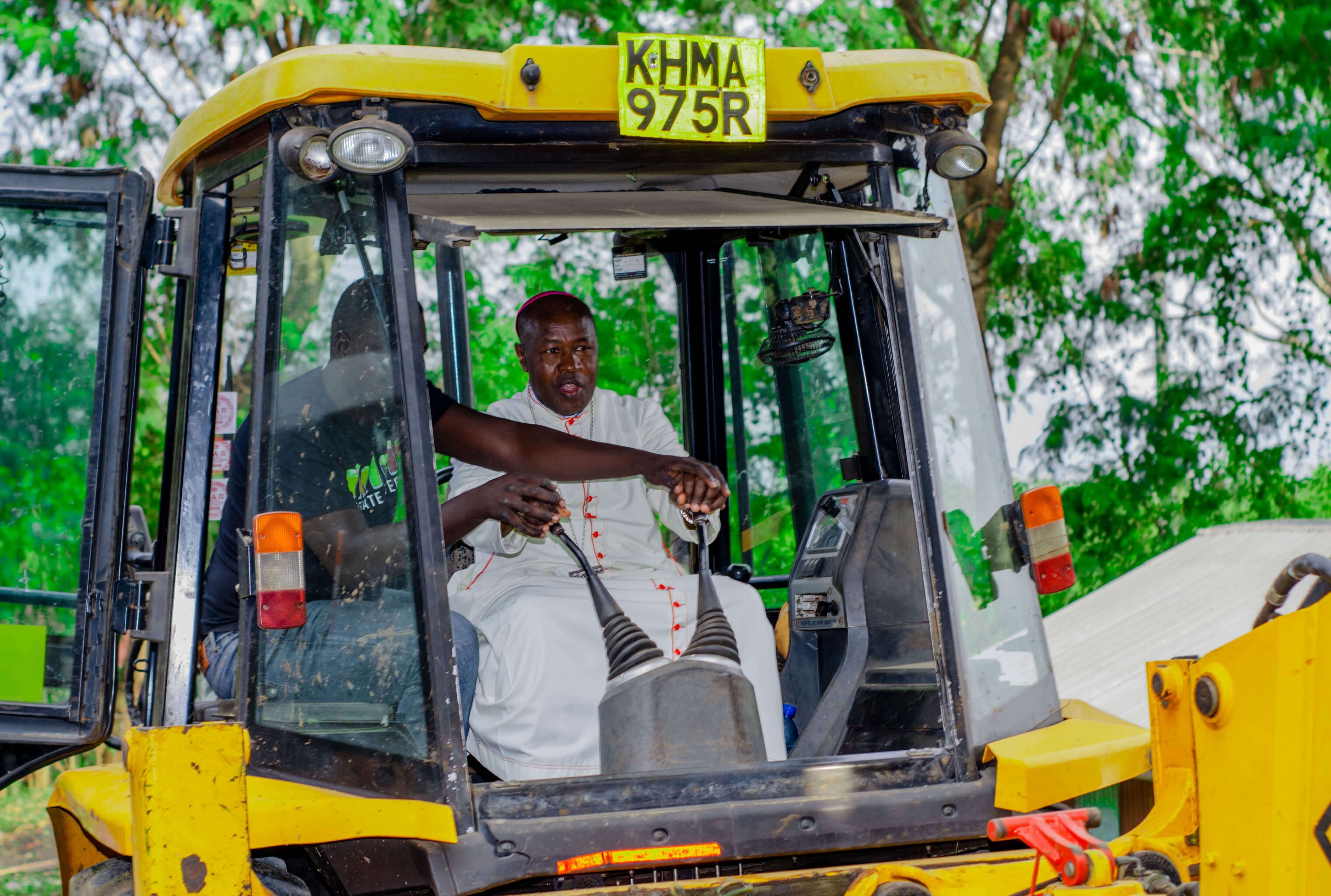 RESUMPTION OF MATERNITY AND SURGICAL WING CONSTRUCTION